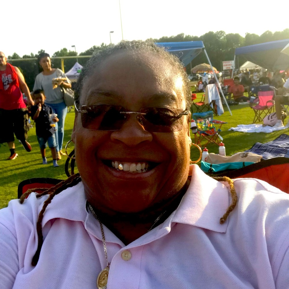 Meet your Posher, Elease